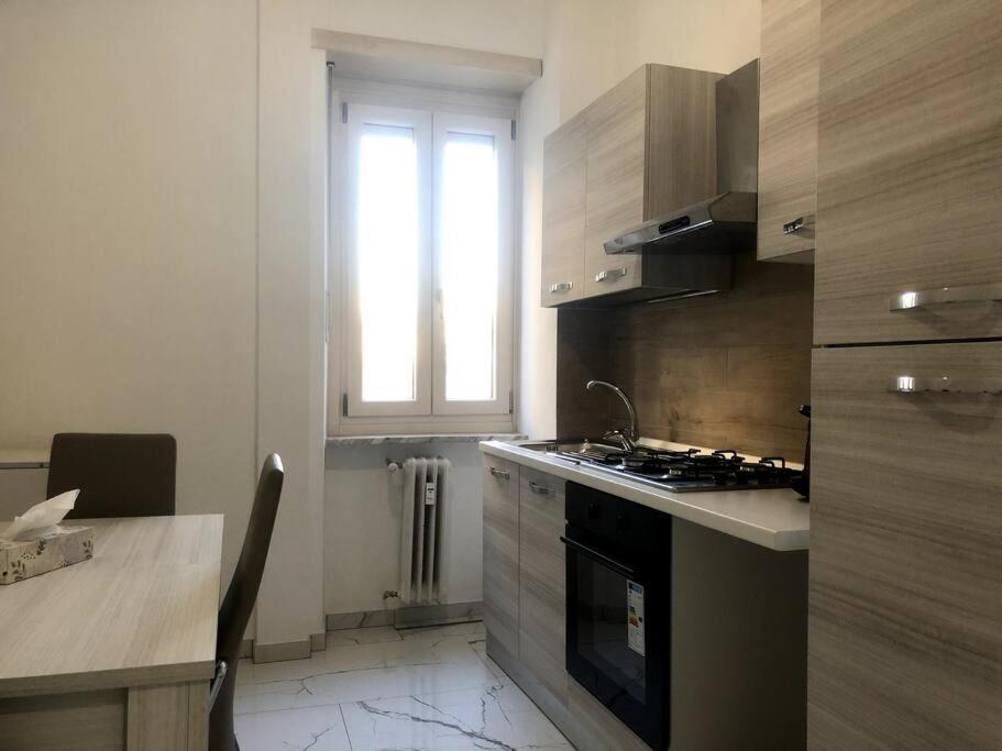 Casa Martina Pronta Per Te, Con Due Stanze Da Letto! Lägenhet Turin Exteriör bild