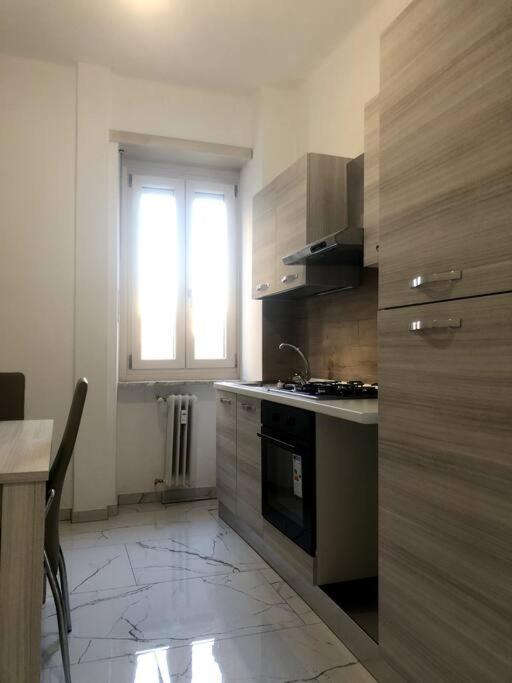 Casa Martina Pronta Per Te, Con Due Stanze Da Letto! Lägenhet Turin Exteriör bild